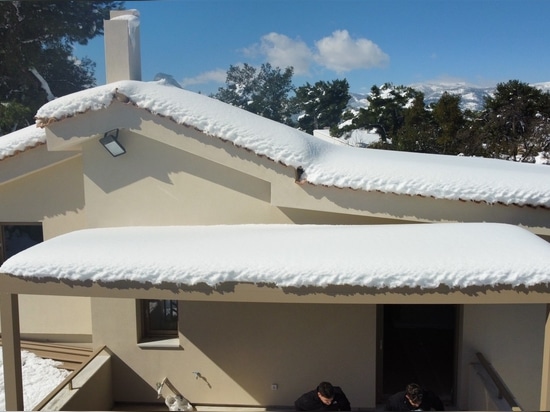 Pergola bioclimatica CospiBio - resistenza in condizioni climatiche estreme