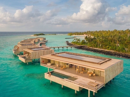 Studio MK27 svela il suo ventilato villaggio di "isole nell'isola" alle Maldive