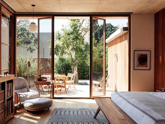 Guadalajara House, Messico, di Alejandro Sticotti