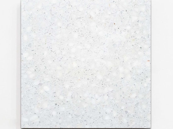 I prodotti di terrazzo liscio sono utilizzati in aree di alta classe che richiedono lusso e distinzione grazie alla raffinatezza e alla classe della pietra decorativa e della madreperla sulla super...