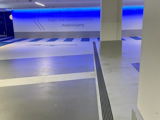 Soluzione di canale di drenaggio per un parcheggio sotterraneo high-tech a Friedrichshafen