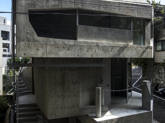 Ristoranti a Azabu-juban / KOJI AOKI + AAOAA + un design