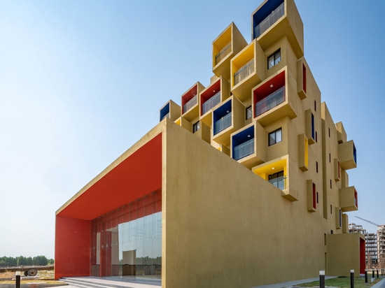 STUDIOS 90 Edificio residenziale / Sanjay Puri Architects