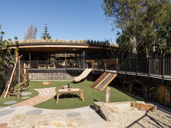 Giardino per bambini di Kakapo Creek / Collingridge And Smith Architects (CASA)