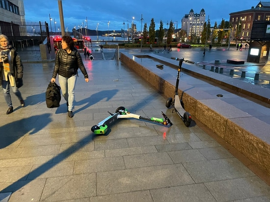 Rastrelliere per biciclette e scooter di Cervic Ambiente: la soluzione definitiva per il parcheggio negli spazi pubblici.