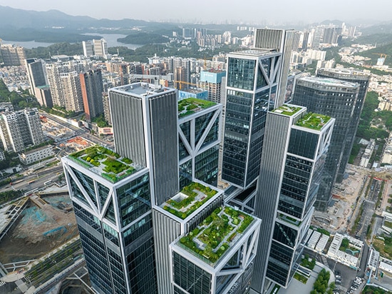 Foster + Partners completa le torri DJI di Shenzhen con grandi volumi a sbalzo