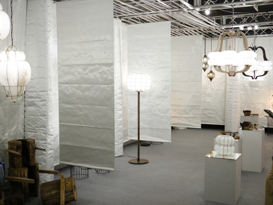 SIRU sorprende a Euroluce 2025 con uno spazio tessile e sensoriale