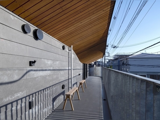 Edificio Enhako / Organic Design Inc.