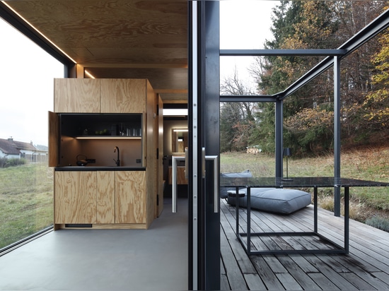 MM01 Cabina / Christian Tonko