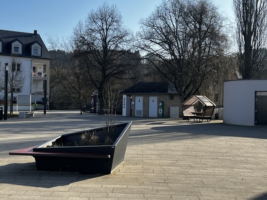 URBAN SHELTER TABLE installata in Lussemburgo