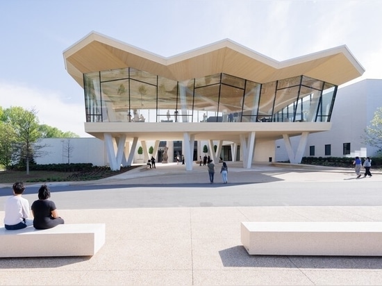 Studio Gang festeggia l'apertura del suo museo di belle arti in Arkansas