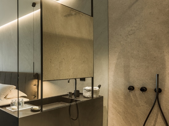 Raffinatezza, eleganza e relax: il bathroom design Ritmonio per il Canale Hotel & Suites ad Argostoli, Cefalonia.