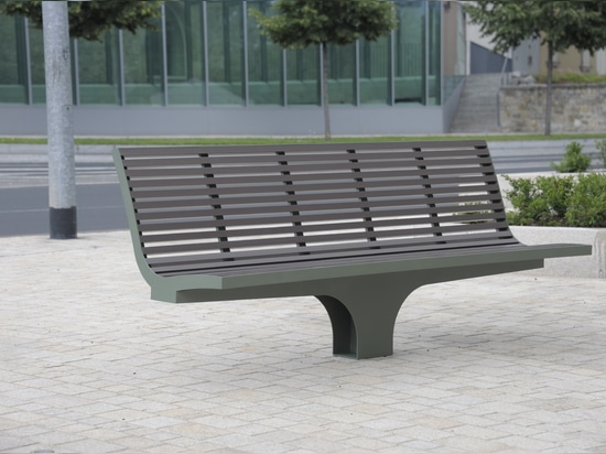 COMFONY: Arredo urbano con superficie innovativa