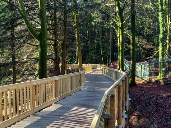 Center Parcs Longleat Forest | Studio di casi di decking antiscivolo