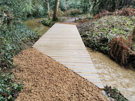 Mottisfont, National Trust | Studio di caso di decking antiscivolo