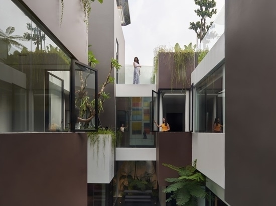 Hidden Garden House / RAD+ar (Research Artistic Design + architecture)