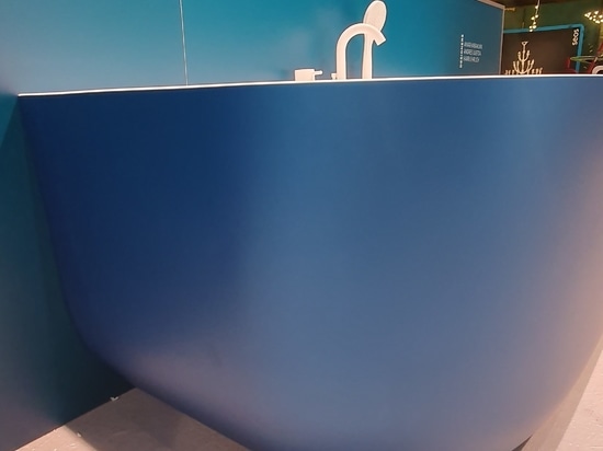 Nuovo angolo e parete del bagno Marin 170.