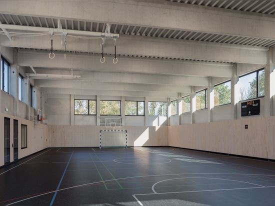 Palazzetto dello sport a campo unico per le scuole speciali di Salzwedel / Atelier . Schmelzer . Weber + Fitschen + Partner