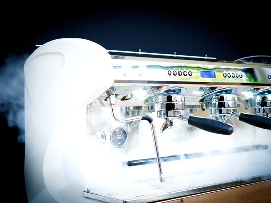 LATTE ART: Lancia vapore semiautomatica