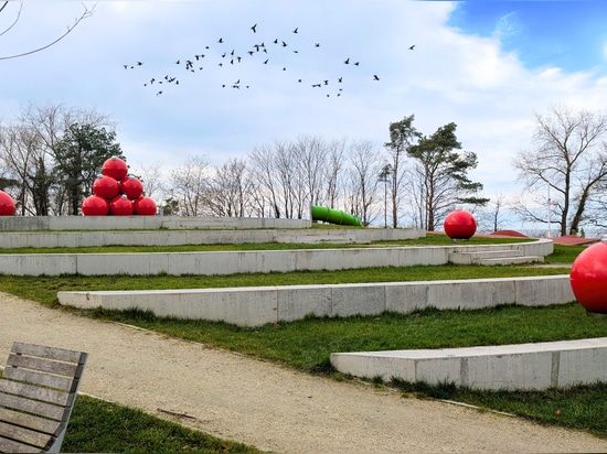 Baubles natalizi in fibra di vetro XXL - Un tocco di festa per gli spazi pubblici