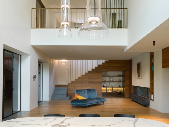 Le soluzioni Ritmonio per la rinascita di un ex edificio industriale: design, qualità e comfort rendono un ex panificio un’abitazione moderna e accogliente.