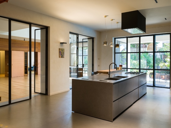Le soluzioni Ritmonio per la rinascita di un ex edificio industriale: design, qualità e comfort rendono un ex panificio un’abitazione moderna e accogliente.