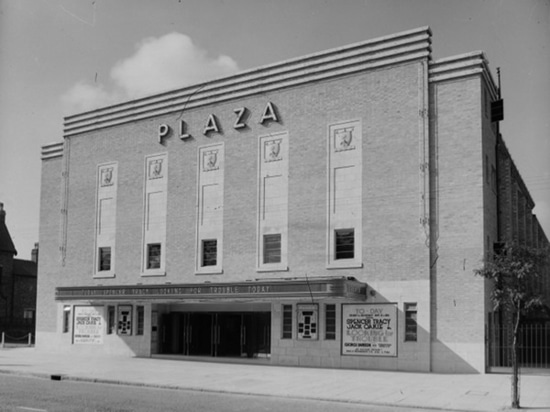 Cinema comunitario Plaza - Ristrutturazione dei posti a sedere