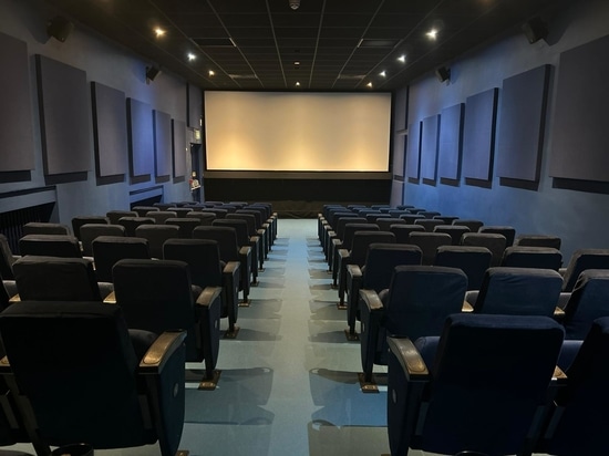 Cinema comunitario Plaza - Ristrutturazione dei posti a sedere