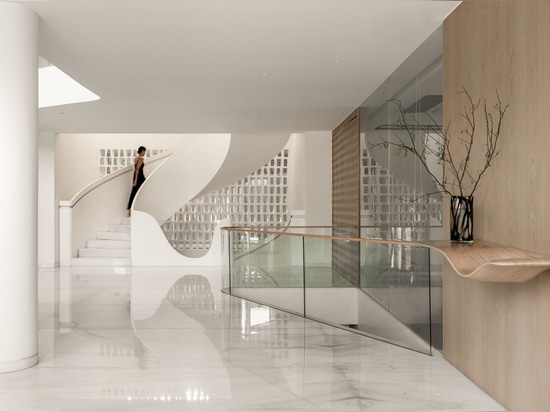 Casa NINE X NINE / Architetti Sanjay Puri