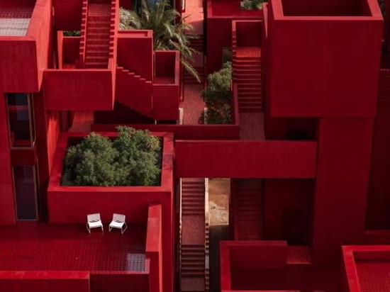 Ora c'è una Muralla Roja anche in Albania