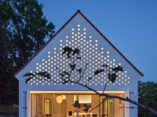 Una casa ispirata all'idea di una cappella