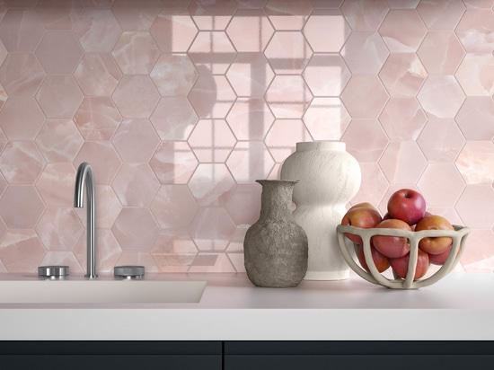 Tendenze dell’interior design: dai piccoli formati alle piastrelle esagonali