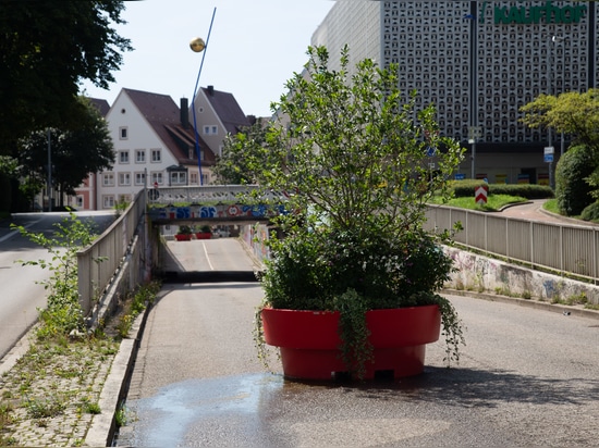 Design urbano a colori: Come Kempten usa le fioriere per modellare lo spazio pubblico