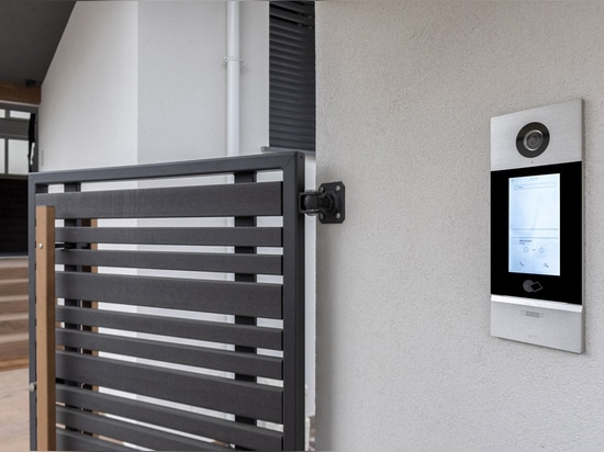 Sulla costa teramana, casa e B&B diventano smart con AVE