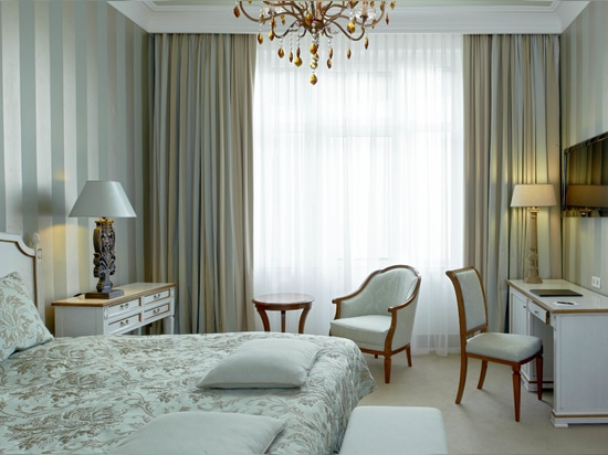 Ospitalità su misura: l'eleganza artigianale per hotel di prestigio
