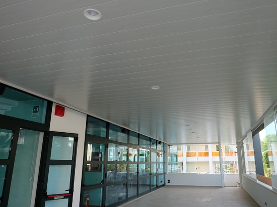 Sistemi di rivestimento Atena Linear