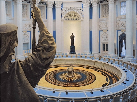 Il restauro del pavimento del Cremlino