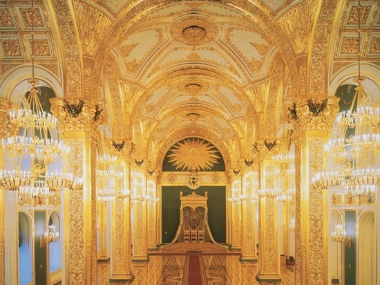 Il restauro del pavimento del Cremlino