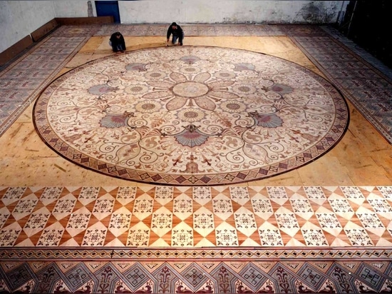 Il restauro del pavimento del Cremlino