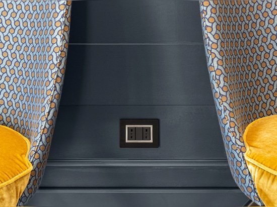 Un impianto elettrico con design AVE al Nemi Hotel di Milano