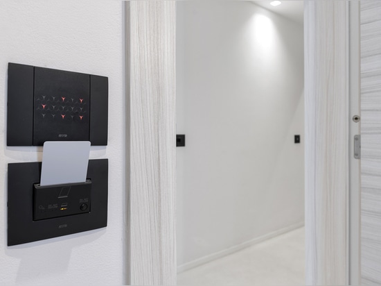 La domotica AVE in un hotel a Cervia:  tecnologia e design per un’accoglienza smart