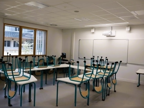 Illuminazione di immagini per le aule