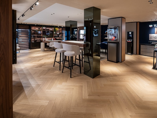Dennebos Flooring pavimento a spina di pesce di prima scelta in colore M.716