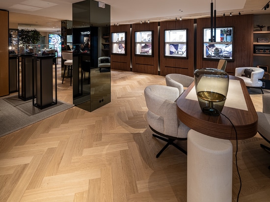 Dennebos Flooring pavimento a spina di pesce di prima scelta in colore M.716