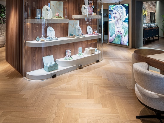 Dennebos Flooring pavimento a spina di pesce di prima scelta in colore M.716