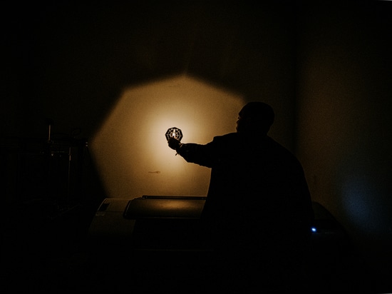 Tracciare le origini delle idee: Cosa spinge la creatività