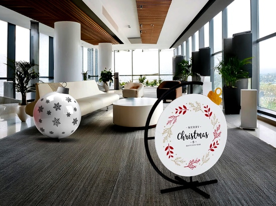 Globo di neve e decorazioni in Dibond: splendide e moderne decorazioni natalizie per interni