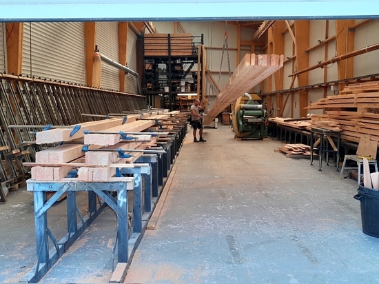 Legno lamellare tondo: L'eccellenza al servizio dei vostri grandi progetti