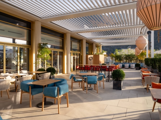 KE firma il rooftop d’eccellenza del nuovo Falkesteiner WaltherPark – Bolzano: un'oasi di design e comfort con vista unica sulle Dolomiti