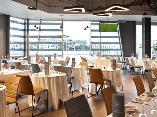 Interior design per l’ospitalità al Brentford Community Stadium, Londra